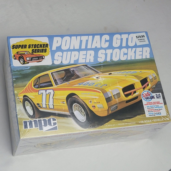 MPC Pontiac GTO Super Stocker 1:25 Scale Plastic Model Car Kit - Picture 2 of 10